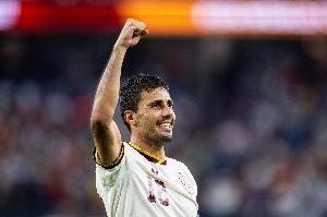 金球先生自我正名！30岁罗德里大伤回归，持续顶级发挥带队进决赛