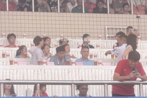 记者：U23国足主帅安东尼奥现场观战重庆铜梁龙vs浙江